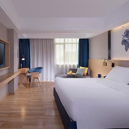 Kyriad Marvelous Hotel Dongguan Changan Light Rail Station Екстер'єр фото