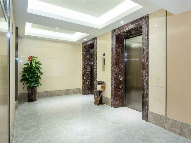 Kyriad Marvelous Hotel Dongguan Changan Light Rail Station Екстер'єр фото